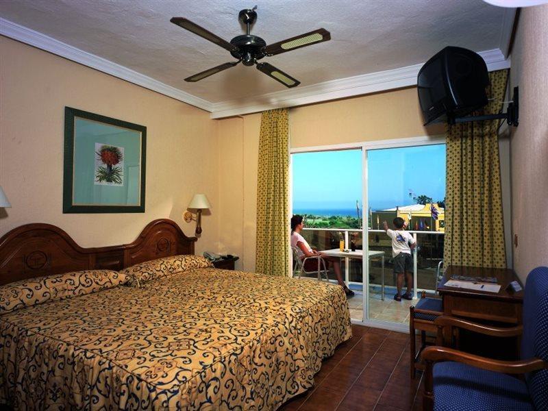 Diverhotel Dino Marbella Room photo